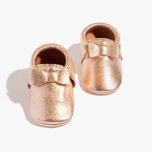 Freshly Picked Rose Gold Bow Moccasins 🎀